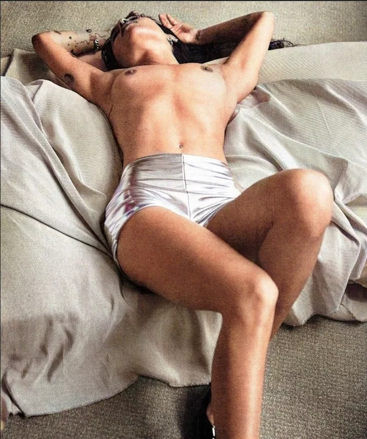 Zoe Kravitz posted by level815