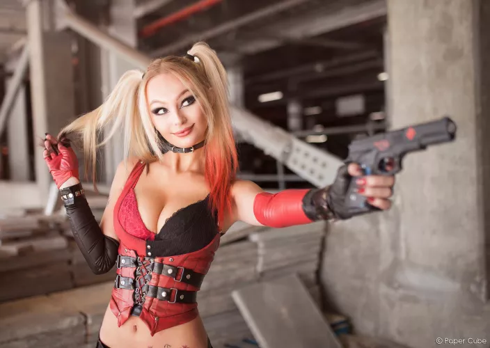 Zoeturnerxxx as Harley Quinn by onlyrealsmess