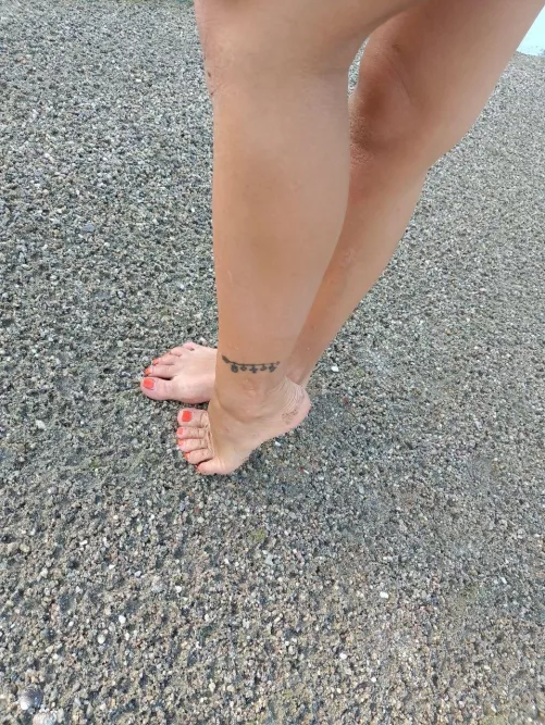 Zulema's Friday legsphoto by ZulemaZahiir