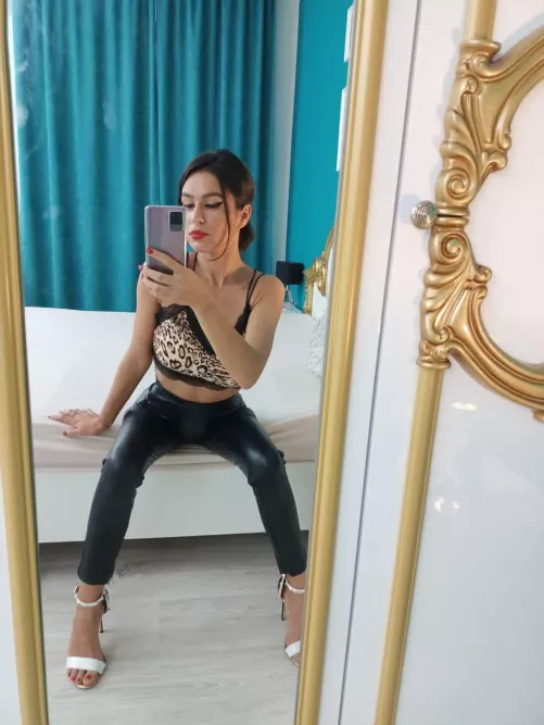 Zulema's Tuesday sexy petite photo by ZulemaZahiir